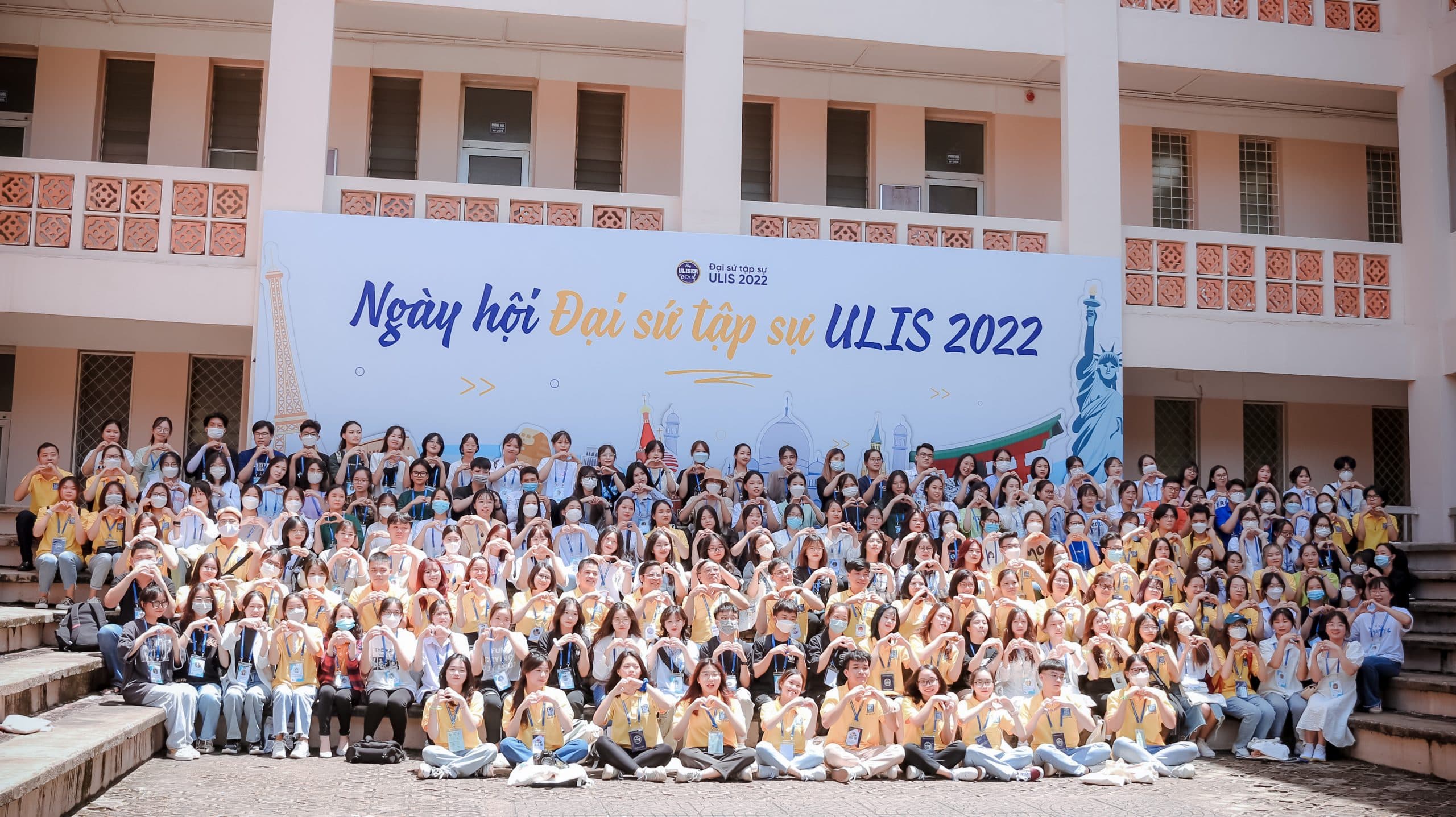 Hội thảo: ĐỐI THOẠI VỚI TƯƠNG LAI TRƯỚC NGƯỠNG CỬA ĐẠI HỌC